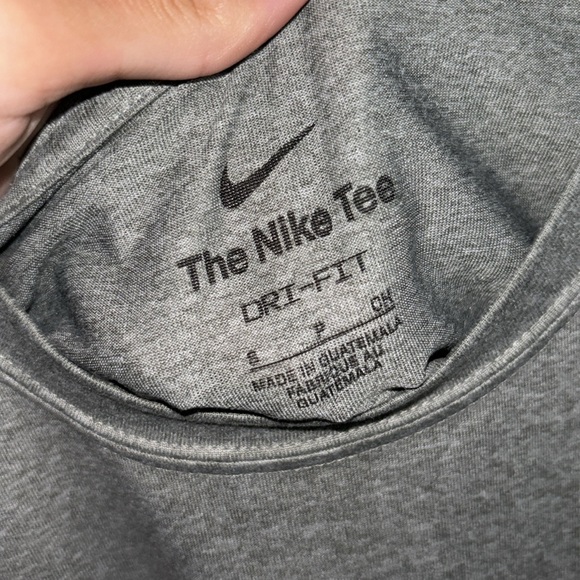 Nike University Of Wisconsin-Lacrosse Tshirt - Picture 2 of 2